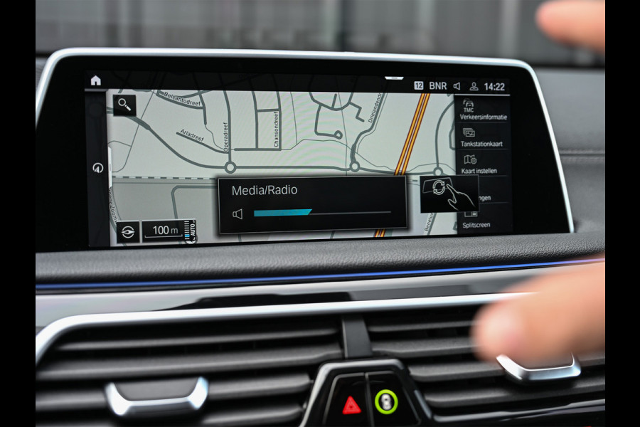 BMW 7 Serie 745e HIGH EXECUTIVE | M-SPORT | COMFORT ACCESS | STOELMASSAGE | ACTIVE CRUISE | ALCANTARA | HEAD-UP | DISPLAY KEY | LEDER | HARM