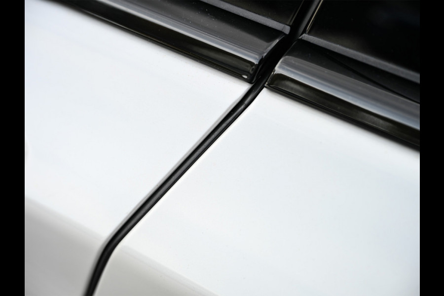 BMW 7 Serie 745e HIGH EXECUTIVE | M-SPORT | COMFORT ACCESS | STOELMASSAGE | ACTIVE CRUISE | ALCANTARA | HEAD-UP | DISPLAY KEY | LEDER | HARM