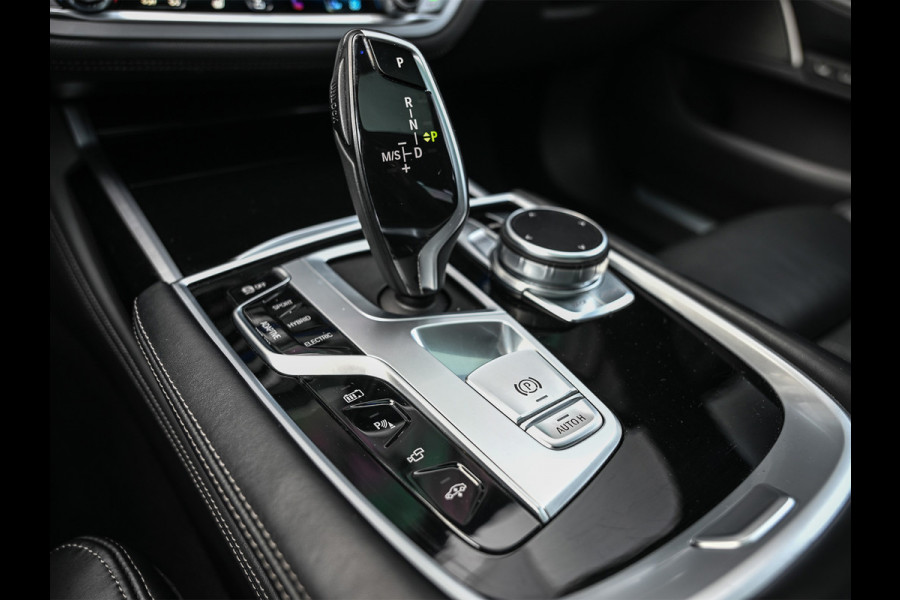 BMW 7 Serie 745e HIGH EXECUTIVE | M-SPORT | COMFORT ACCESS | STOELMASSAGE | ACTIVE CRUISE | ALCANTARA | HEAD-UP | DISPLAY KEY | LEDER | HARM