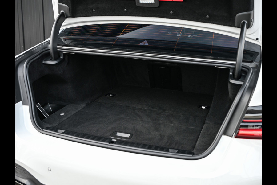 BMW 7 Serie 745e HIGH EXECUTIVE | M-SPORT | COMFORT ACCESS | STOELMASSAGE | ACTIVE CRUISE | ALCANTARA | HEAD-UP | DISPLAY KEY | LEDER | HARM
