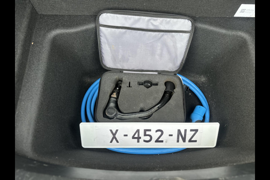 Tesla Model 3 Standard RWD Plus 60 kWh AUTOPILOT | AFNEEMBARE TREKHAAK | RIJKLAAR GELEVERD MET 12 MND BOVAG GARANTIE