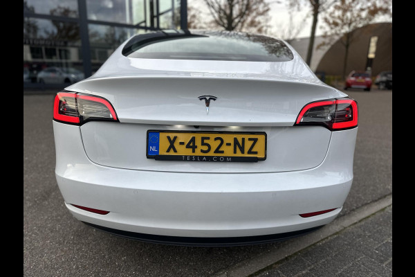 Tesla Model 3 Standard RWD Plus 60 kWh AUTOPILOT | AFNEEMBARE TREKHAAK | RIJKLAAR GELEVERD MET 12 MND BOVAG GARANTIE