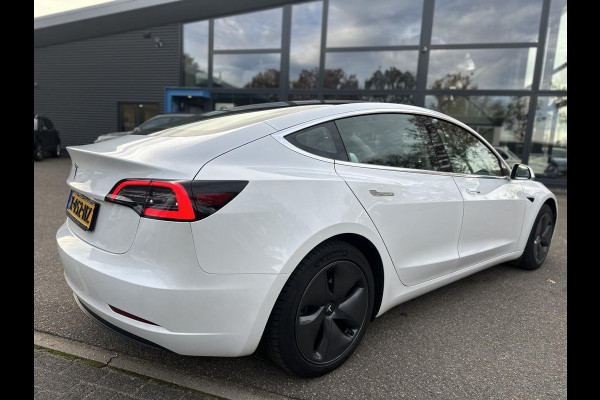 Tesla Model 3 Standard RWD Plus 60 kWh AUTOPILOT | AFNEEMBARE TREKHAAK | RIJKLAAR GELEVERD MET 12 MND BOVAG GARANTIE