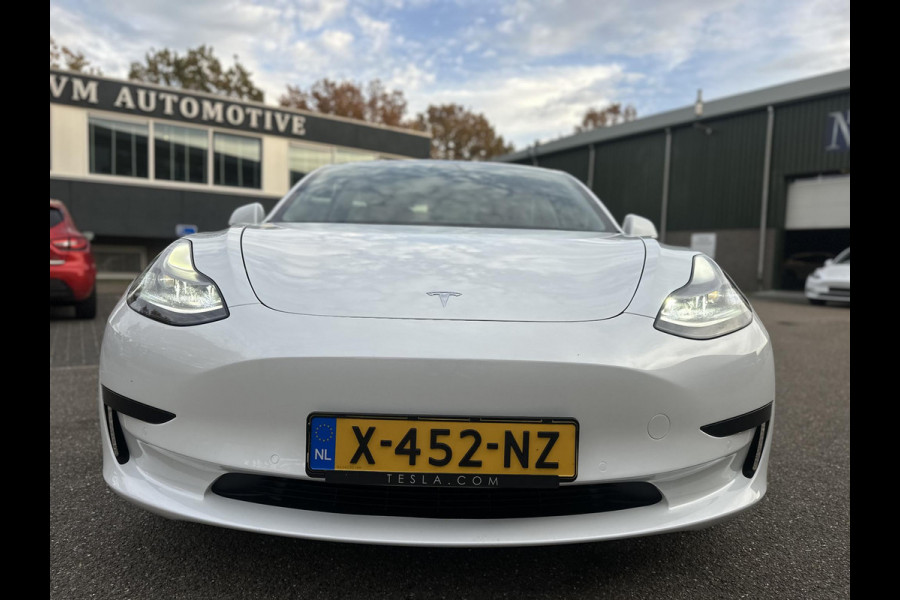 Tesla Model 3 Standard RWD Plus 60 kWh AUTOPILOT | AFNEEMBARE TREKHAAK | RIJKLAAR GELEVERD MET 12 MND BOVAG GARANTIE