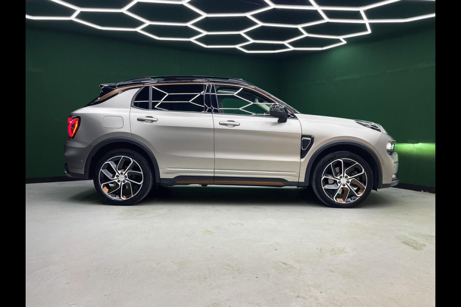 Lynk & Co 01 1.5 PHEV Mat Grijs | Pano | Trekhaak | NAP