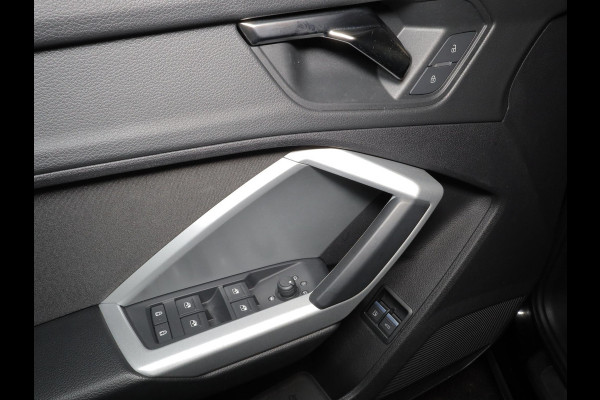 Audi Q3 45 TFSI e Business Edition 245 pk S-tronic| Navigatie | Parkeersensoren | Achteruitrijcamera | Stoelverwarming | Apple Carplay/Android Auto |