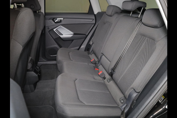 Audi Q3 45 TFSI e Business Edition 245 pk S-tronic| Navigatie | Parkeersensoren | Achteruitrijcamera | Stoelverwarming | Apple Carplay/Android Auto |