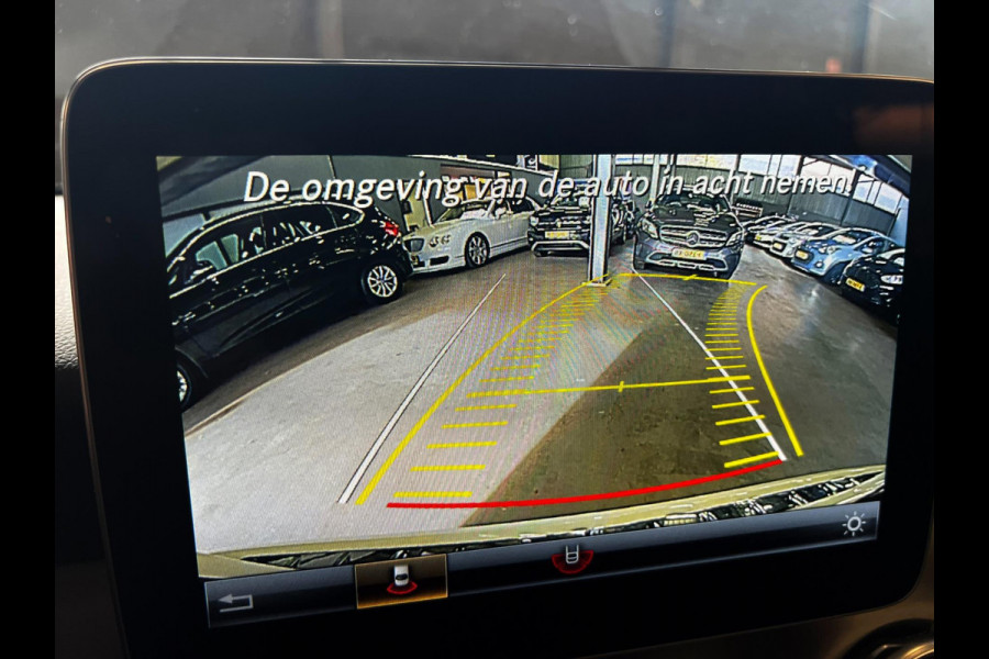 Mercedes-Benz GLA 180 Sport Edition AMG-Line_carplay_Panorama_Camera_Navi_Cruise