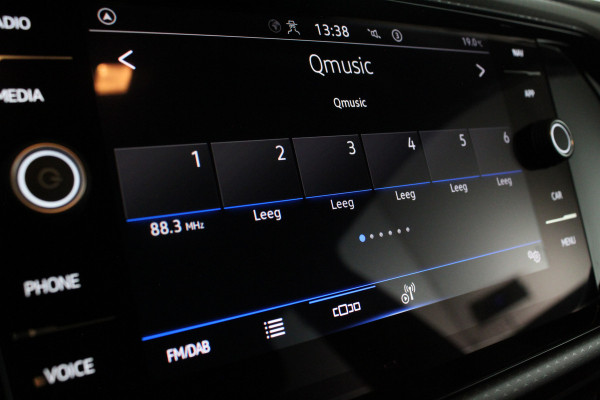 Volkswagen T-Cross 1.0 TSI Life 110pk Camera/Adapt.Cruise/Navi/Sensoren voor+achter