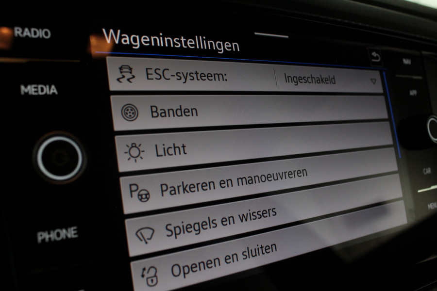 Volkswagen T-Cross 1.0 TSI Life 110pk Camera/Adapt.Cruise/Navi/Sensoren voor+achter