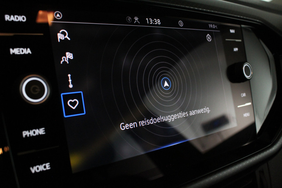 Volkswagen T-Cross 1.0 TSI Life 110pk Camera/Adapt.Cruise/Navi/Sensoren voor+achter