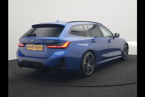 BMW 3 Serie Touring 330e M Sport Pro Plug In Hybrid 292pk Dealer O.H. PHEV | Widescreen Navi | Trekhaak Af Fabriek | Panodak | Adaptive Cruise | Camera |  Alcantara Sportstoelen Memory & Verwarmd | Sfeerverlichting | Apple Carplay | Stuur Verwarmd | Navigatie |