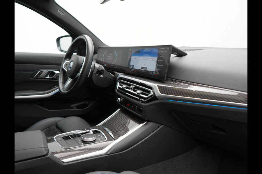 BMW 3 Serie Touring 330e M Sport Pro Plug In Hybrid 292pk Dealer O.H. PHEV | Widescreen Navi | Trekhaak Af Fabriek | Panodak | Adaptive Cruise | Camera |  Alcantara Sportstoelen Memory & Verwarmd | Sfeerverlichting | Apple Carplay | Stuur Verwarmd | Navigatie |