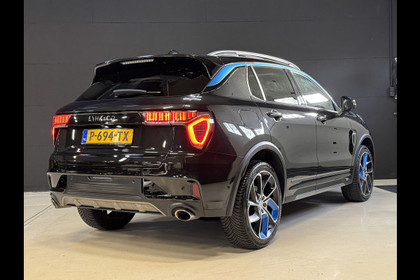 Lynk & Co 01 1.5 | Panoramadak | Adaptive cruise | Camera | Stoelverwarming | Carplay | Sfeerverlichting