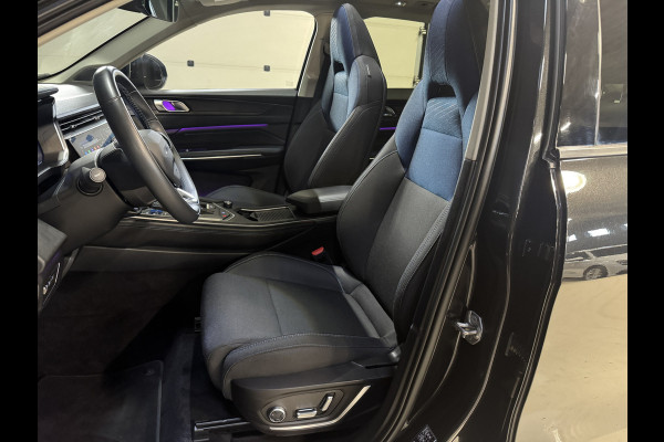 Lynk & Co 01 1.5 | Panoramadak | Adaptive cruise | Camera | Stoelverwarming | Carplay | Sfeerverlichting