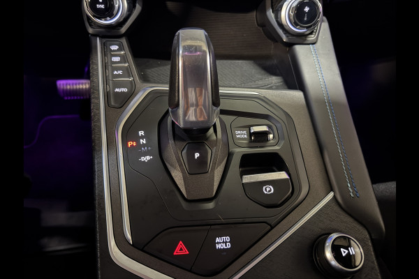 Lynk & Co 01 1.5 | Panoramadak | Adaptive cruise | Camera | Stoelverwarming | Carplay | Sfeerverlichting