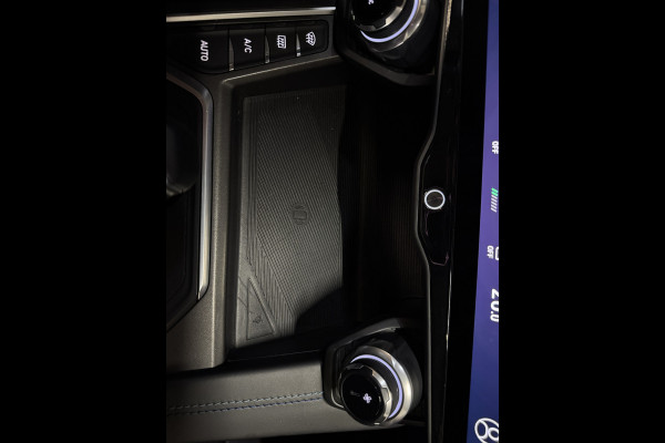 Lynk & Co 01 1.5 | Panoramadak | Adaptive cruise | Camera | Stoelverwarming | Carplay | Sfeerverlichting