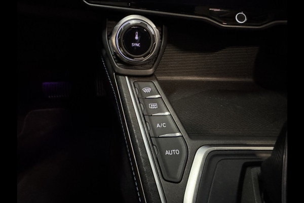 Lynk & Co 01 1.5 | Panoramadak | Adaptive cruise | Camera | Stoelverwarming | Carplay | Sfeerverlichting