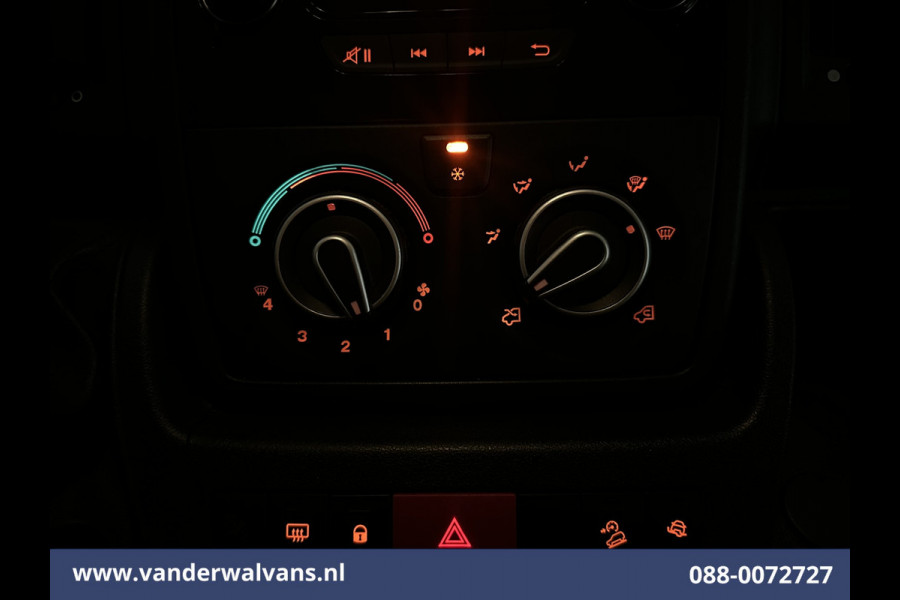Peugeot Boxer 2.2 BlueHDi 141pk Bakwagen Laadklep Euro6 Airco | Cruisecontrol | Bijrijdersbank 955kg laadvermogen