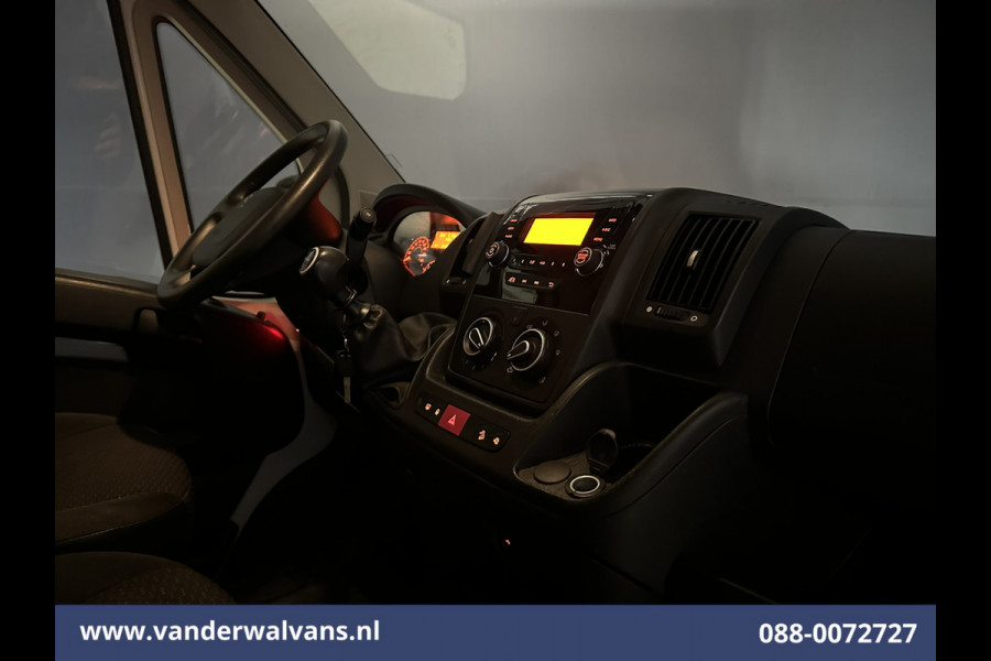 Peugeot Boxer 2.2 BlueHDi 141pk Bakwagen Laadklep Euro6 Airco | Cruisecontrol | Bijrijdersbank 955kg laadvermogen