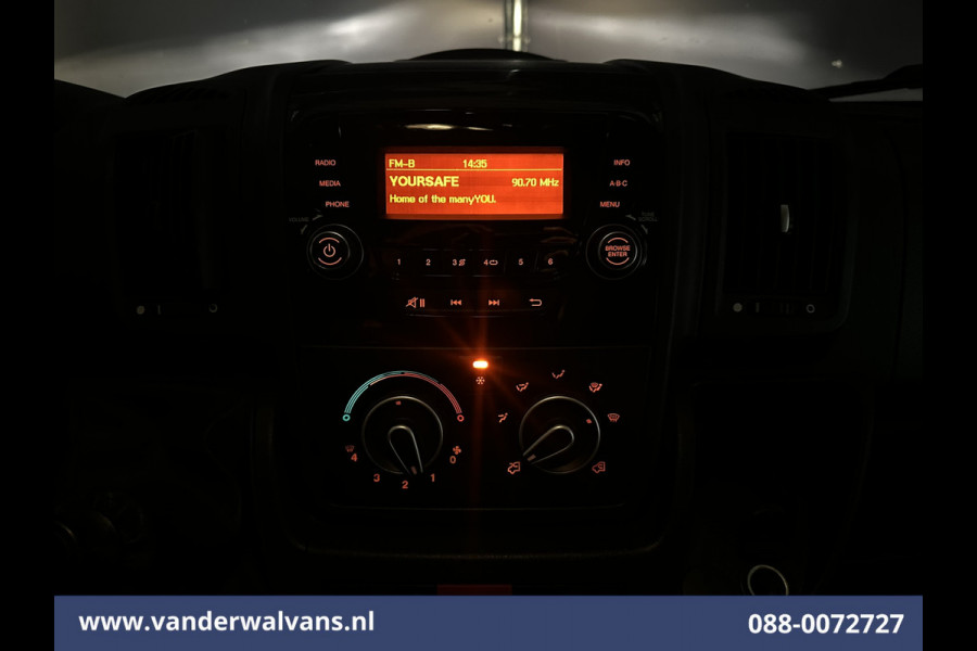 Peugeot Boxer 2.2 BlueHDi 141pk Bakwagen Laadklep Euro6 Airco | Cruisecontrol | Bijrijdersbank 955kg laadvermogen