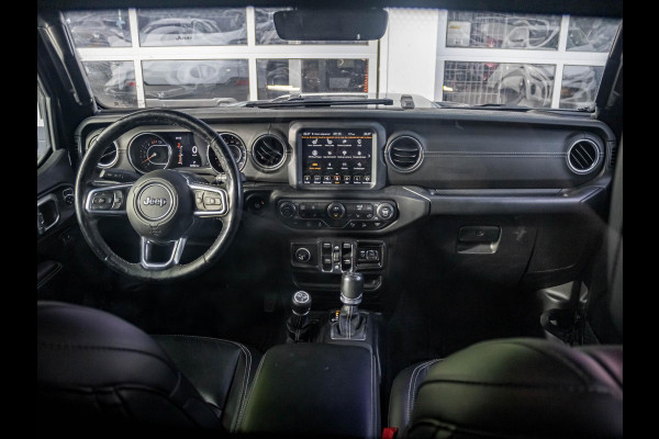 Jeep Wrangler Unlimited 2.0T Sahara | Grijs kenteken | Stoel-/Stuurverwarming | Navi |  Adapt. Cruise | Clima | Camera | Leder | Keyless | 20" Velgen