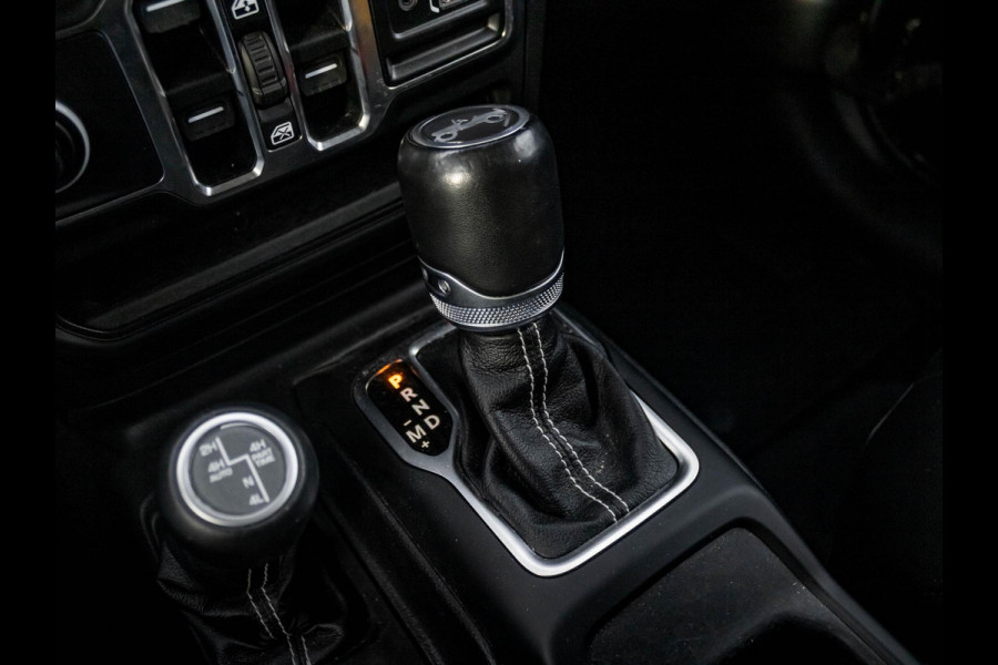 Jeep Wrangler Unlimited 2.0T Sahara | Grijs kenteken | Stoel-/Stuurverwarming | Navi |  Adapt. Cruise | Clima | Camera | Leder | Keyless | 20" Velgen