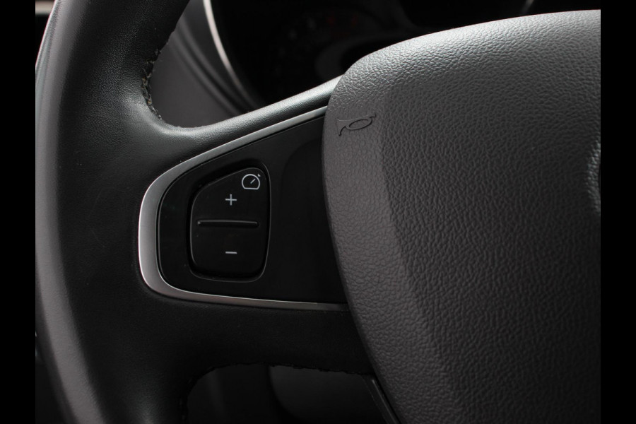 Renault Captur 0.9 TCe Intens | Navigatie | Climate Control | Parkeer Sensoren | Bluetooth | Cruise control | Lichtmetalen Velgen