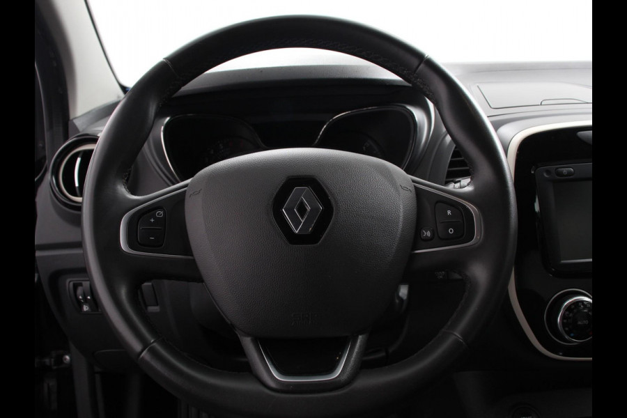 Renault Captur 0.9 TCe Intens | Navigatie | Climate Control | Parkeer Sensoren | Bluetooth | Cruise control | Lichtmetalen Velgen