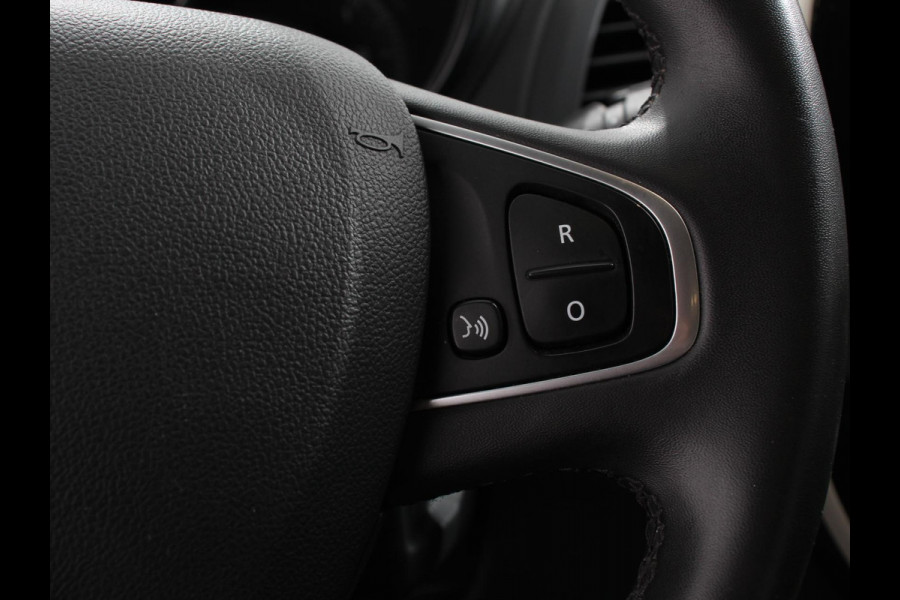 Renault Captur 0.9 TCe Intens | Navigatie | Climate Control | Parkeer Sensoren | Bluetooth | Cruise control | Lichtmetalen Velgen