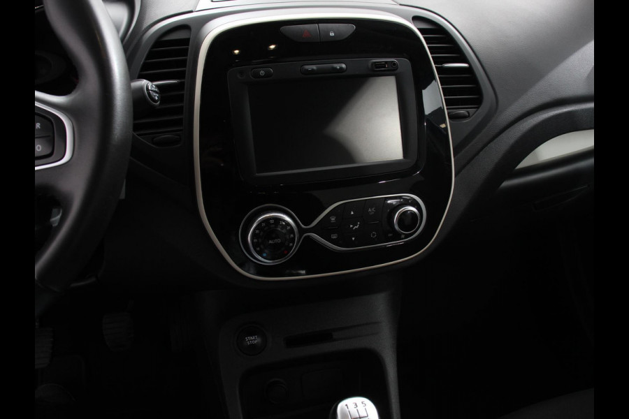 Renault Captur 0.9 TCe Intens | Navigatie | Climate Control | Parkeer Sensoren | Bluetooth | Cruise control | Lichtmetalen Velgen
