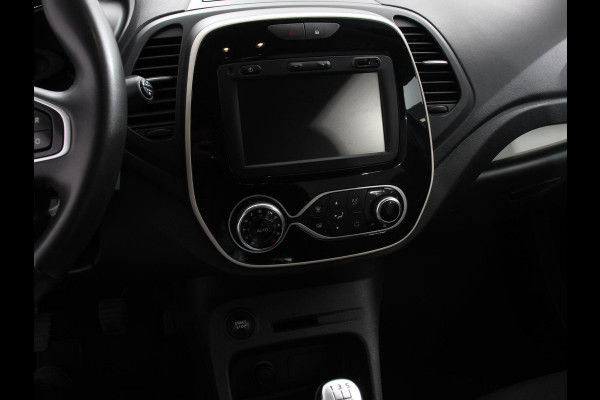 Renault Captur 0.9 TCe Intens | Navigatie | Climate Control | Parkeer Sensoren | Bluetooth | Cruise control | Lichtmetalen Velgen