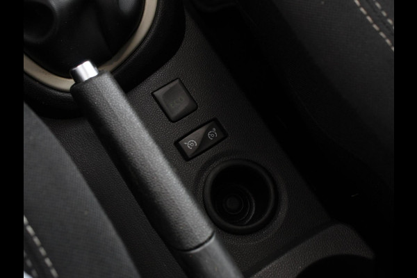 Renault Captur 0.9 TCe Intens | Navigatie | Climate Control | Parkeer Sensoren | Bluetooth | Cruise control | Lichtmetalen Velgen