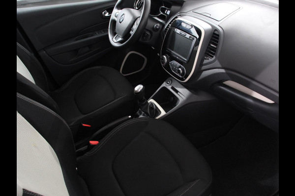 Renault Captur 0.9 TCe Intens | Navigatie | Climate Control | Parkeer Sensoren | Bluetooth | Cruise control | Lichtmetalen Velgen