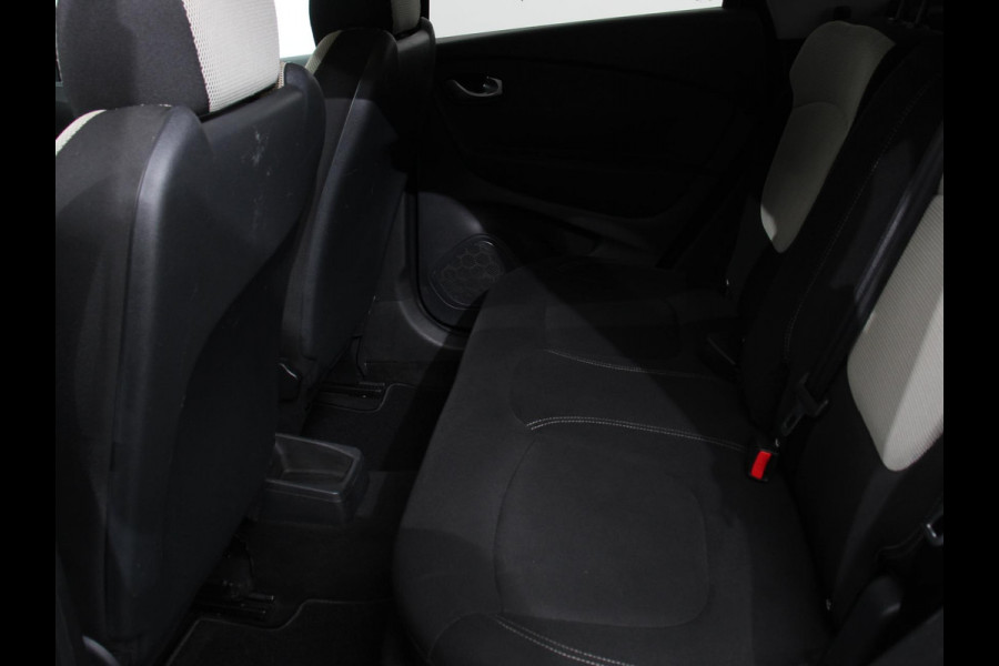 Renault Captur 0.9 TCe Intens | Navigatie | Climate Control | Parkeer Sensoren | Bluetooth | Cruise control | Lichtmetalen Velgen