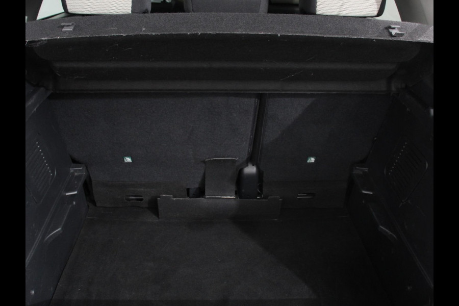 Renault Captur 0.9 TCe Intens | Navigatie | Climate Control | Parkeer Sensoren | Bluetooth | Cruise control | Lichtmetalen Velgen