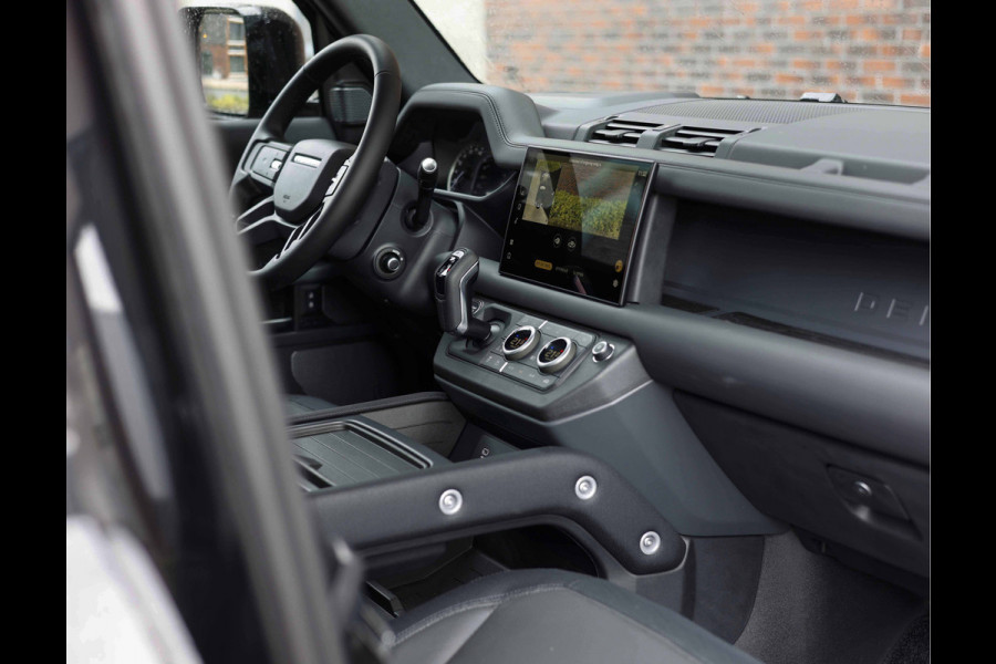 Land Rover Defender P400e 110 X-Dynamic HSE | Urban - Pano - Trekhaak - HUD
