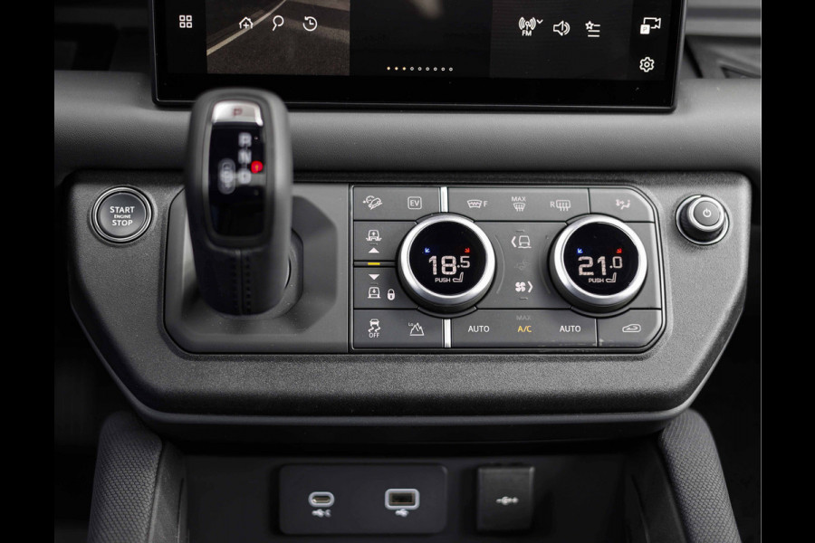Land Rover Defender P400e 110 X-Dynamic HSE | Urban - Pano - Trekhaak - HUD