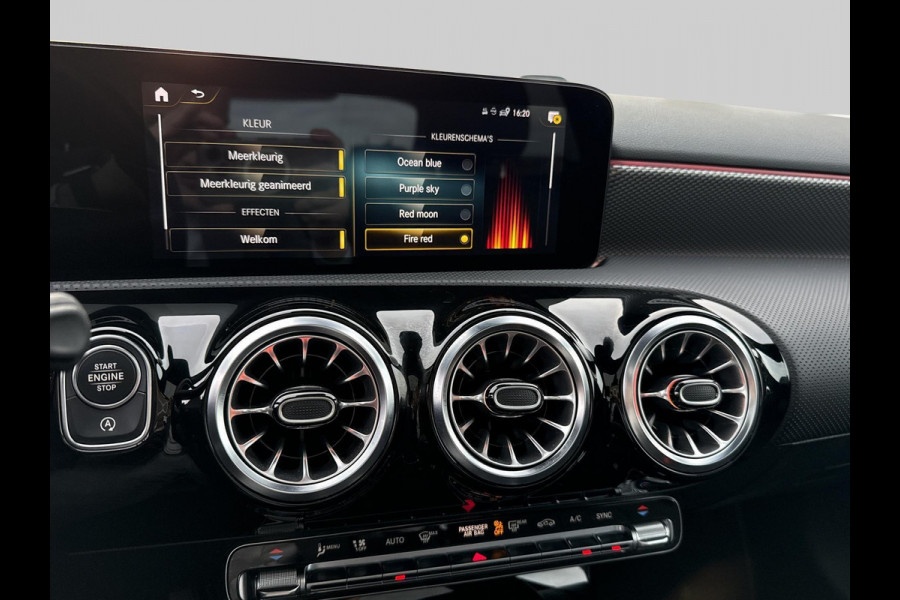 Mercedes-Benz A-Klasse 180 Business Solution Luxury | Pano | Memory stoelen | Achteruitrij camera |