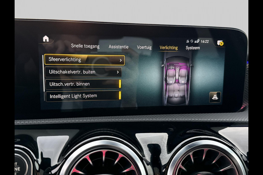 Mercedes-Benz A-Klasse 180 Business Solution Luxury | Pano | Memory stoelen | Achteruitrij camera |