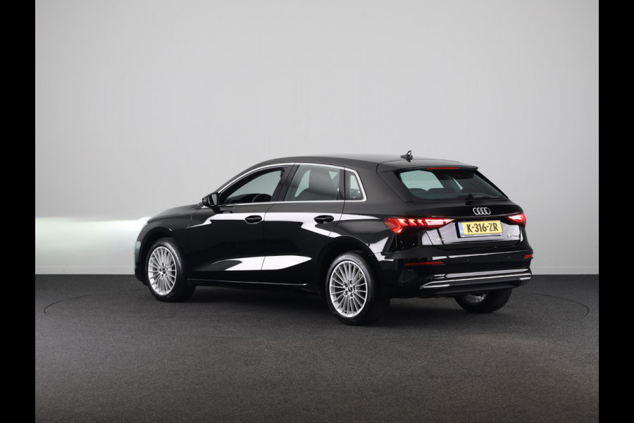 Audi A3 Sportback 30 TFSI Business edition 110 PK S-Tronic |  Navigatie | Parkeersensoren | LED koplampen |