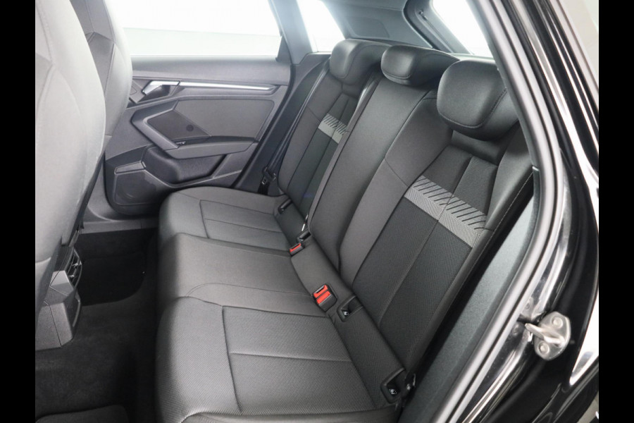 Audi A3 Sportback 30 TFSI Business edition 110 PK S-Tronic |  Navigatie | Parkeersensoren | LED koplampen |