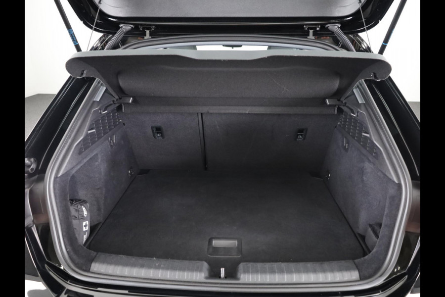 Audi A3 Sportback 30 TFSI Business edition 110 PK S-Tronic |  Navigatie | Parkeersensoren | LED koplampen |