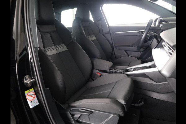 Audi A3 Sportback 30 TFSI Business edition 110 PK S-Tronic |  Navigatie | Parkeersensoren | LED koplampen |