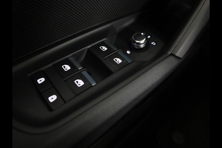 Audi A3 Sportback 30 TFSI Business edition 110 PK S-Tronic |  Navigatie | Parkeersensoren | LED koplampen |