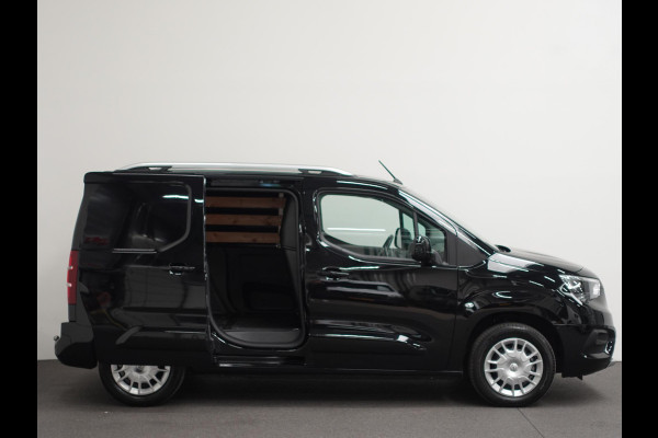 Opel Combo 1.5D 130pk Automaat L1H1 Edition | Navigatie | Apple Carplay/Android Auto | Parkeer sensoren | DAB | Airco | Dakrails | Trekhaak | Lat om lat laadruimte