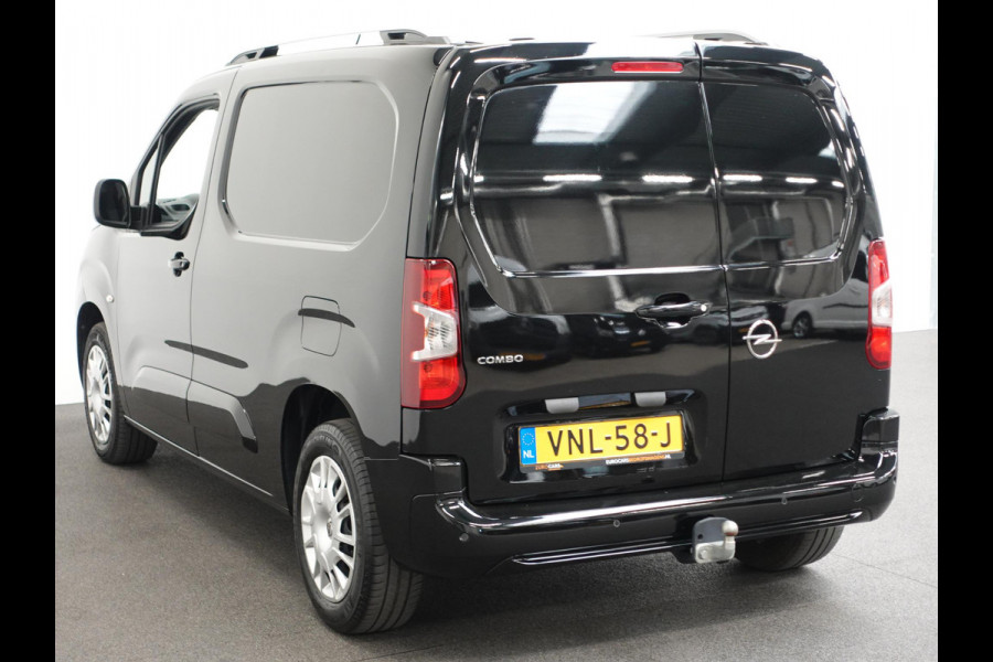 Opel Combo 1.5D 130pk Automaat L1H1 Edition | Navigatie | Apple Carplay/Android Auto | Parkeer sensoren | DAB | Airco | Dakrails | Trekhaak | Lat om lat laadruimte
