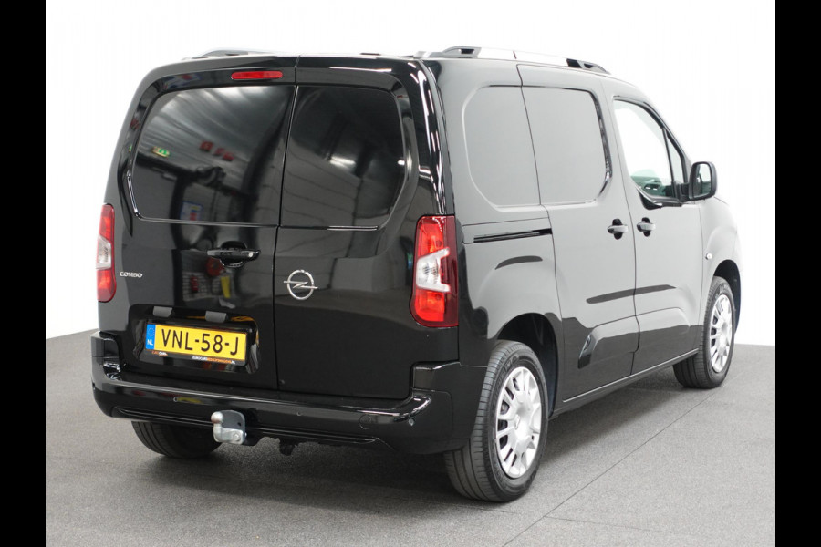 Opel Combo 1.5D 130pk Automaat L1H1 Edition | Navigatie | Apple Carplay/Android Auto | Parkeer sensoren | DAB | Airco | Dakrails | Trekhaak | Lat om lat laadruimte