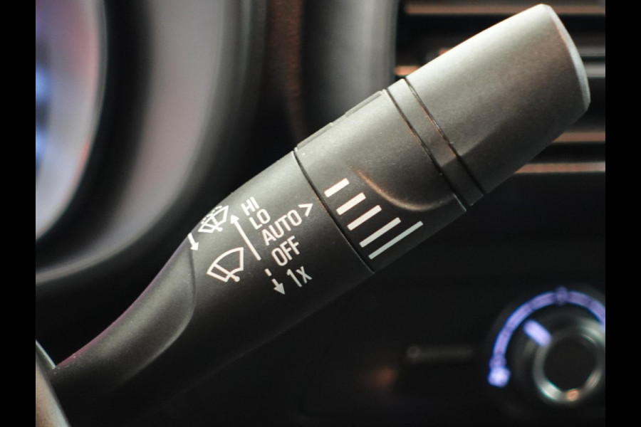 Opel Combo 1.5D 130pk Automaat L1H1 Edition | Navigatie | Apple Carplay/Android Auto | Parkeer sensoren | DAB | Airco | Dakrails | Trekhaak | Lat om lat laadruimte