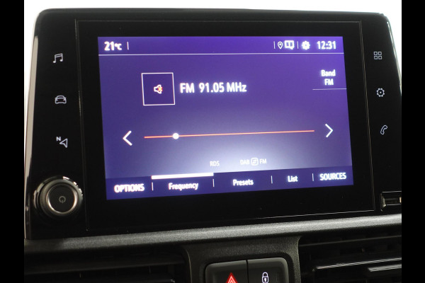 Opel Combo 1.5D 130pk Automaat L1H1 Edition | Navigatie | Apple Carplay/Android Auto | Parkeer sensoren | DAB | Airco | Dakrails | Trekhaak | Lat om lat laadruimte